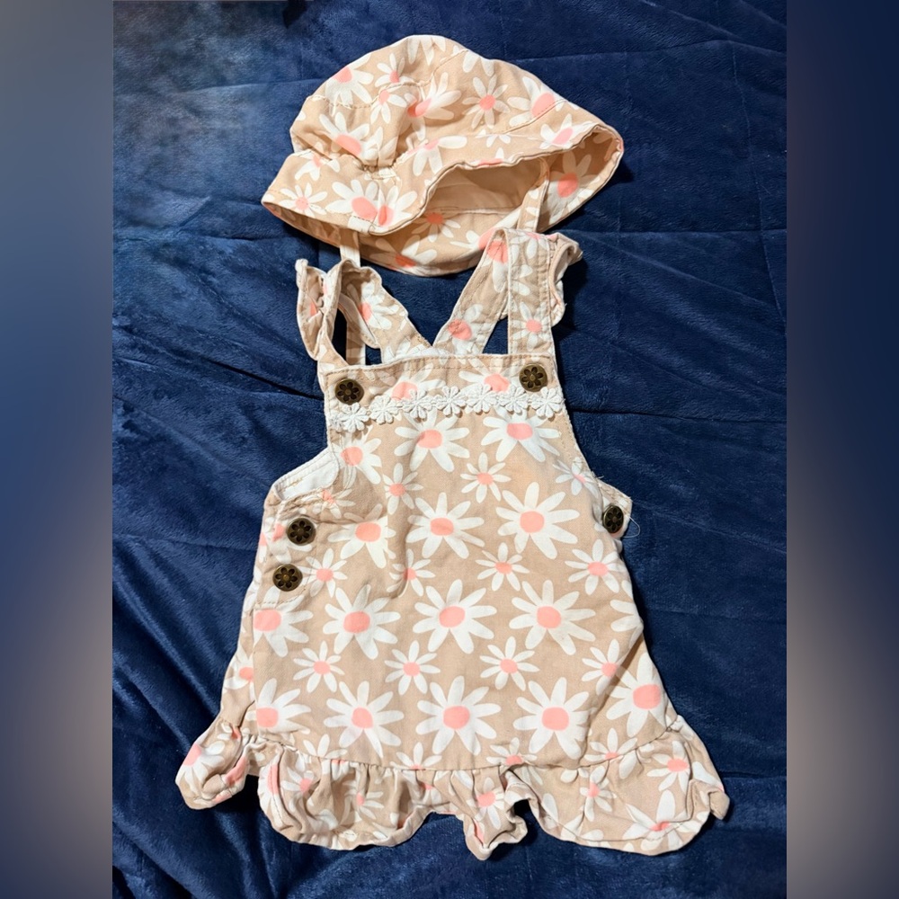 Daisy Fuentes Tan Floral Kids Overall Dress & Hat